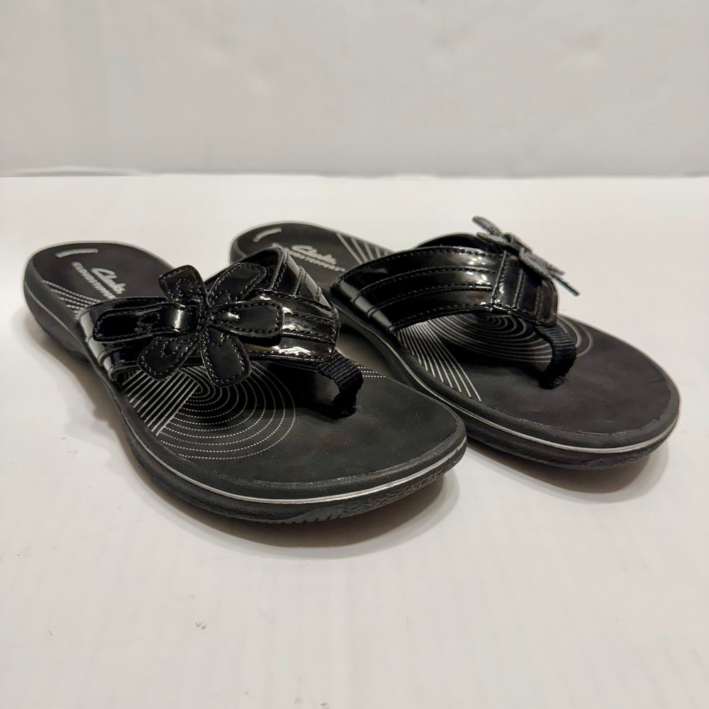 Clarks Cloudsteppers‎ Arla Glitz Black Patent Flower Flip Flop Sandals Womens 7M